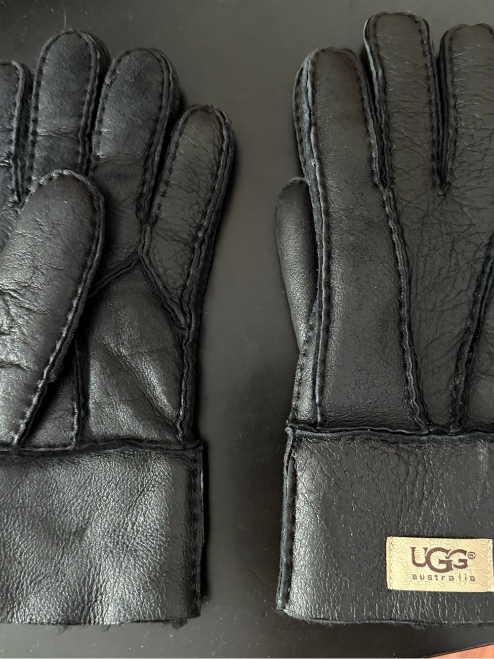 UGG Men's Black Leather Shearling-Trim Gloves